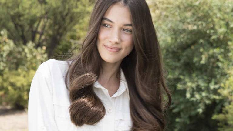 Essayez Une Couleur De Cheveux Chocolat Pour Creer Un Look Tendance Aux Reflets Chauds Garnier Essayez Une Couleur De Cheveux Chocolat Pour Creer Un Look Tendance Aux Reflets Chauds Garnier