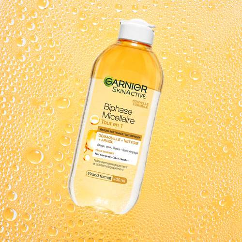 9843-GAR-SKINCARE-MICELLAIRE_BIPHASE_FD_JAUNE_eau