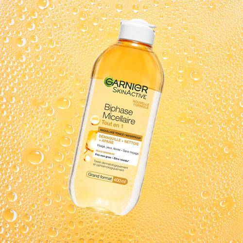 9843-GAR-SKINCARE-MICELLAIRE_BIPHASE_FD_JAUNE_eau