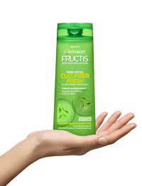 Fructis-Cucumber-Fresh-Shampoo-Etiquette-Hands